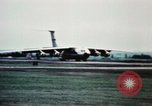 Immagine di C-141 aeromobile Filippine, 1968, secondo 18 filmato di repertorio 65675077446