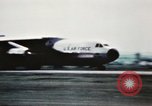 Immagine di C-141 aeromobile Filippine, 1968, secondo 28 filmato di repertorio 65675077446