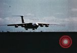 Image C-141 Avion Vietnam, 1966, de la seconde 58 séquences d'archives historiques vidéo 65675077451
