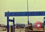 Standbild Montagnards angehören Dorf Pleiku Süd Vietnam, 1968, aus Sekunde 15 historischem Filmmaterial Videoclip 65675077459