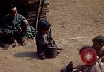 Standbild Montagnards angehören Dorf Pleiku Süd Vietnam, 1968, aus Sekunde 32 historischem Filmmaterial Videoclip 65675077459