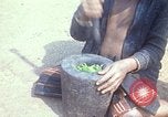 Standbild Montagnards angehören Dorf Pleiku Süd Vietnam, 1968, aus Sekunde 38 historischem Filmmaterial Videoclip 65675077459