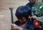 Standbild Montagnards angehören Dorf Pleiku Süd Vietnam, 1968, aus Sekunde 50 historischem Filmmaterial Videoclip 65675077459