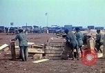 Standbild Montagnards angehören Dorf Pleiku Süd Vietnam, 1968, aus Sekunde 59 historischem Filmmaterial Videoclip 65675077459