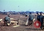 Standbild Montagnards angehören Dorf Pleiku Süd Vietnam, 1968, aus Sekunde 61 historischem Filmmaterial Videoclip 65675077459