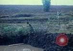 Immagine di Villaggio montagnard Pleiku Vietnam del Sud, 1968, secondo 17 filmato di repertorio 65675077460