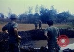 Immagine di Villaggio montagnard Pleiku Vietnam del Sud, 1968, secondo 26 filmato di repertorio 65675077460