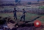 Immagine di Villaggio montagnard Pleiku Vietnam del Sud, 1968, secondo 32 filmato di repertorio 65675077460