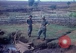 Immagine di Villaggio montagnard Pleiku Vietnam del Sud, 1968, secondo 37 filmato di repertorio 65675077460