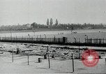 Image camp de concentration Leipzig Allemagne, 1945, de la seconde 10 séquences d'archives historiques vidéo 65675077468