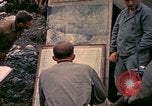 Standbild Vereinigten Staaten Marines Okinawa Ryukyu Inseln, 1945, aus Sekunde 20 historischem Filmmaterial Videoclip 65675077494