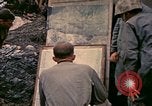Standbild Vereinigten Staaten Marines Okinawa Ryukyu Inseln, 1945, aus Sekunde 22 historischem Filmmaterial Videoclip 65675077494