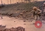 Standbild Vereinigten Staaten Marines Okinawa Ryukyu Inseln, 1945, aus Sekunde 38 historischem Filmmaterial Videoclip 65675077495