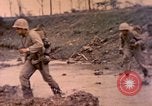 Standbild Vereinigten Staaten Marines Okinawa Ryukyu Inseln, 1945, aus Sekunde 40 historischem Filmmaterial Videoclip 65675077495