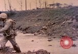 Standbild Vereinigten Staaten Marines Okinawa Ryukyu Inseln, 1945, aus Sekunde 48 historischem Filmmaterial Videoclip 65675077495