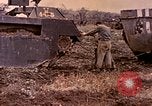 Immagine di Stati Uniti Marines Okinawa isole Ryukyu, 1945, secondo 28 filmato di repertorio 65675077496