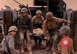 Immagine di Stati Uniti Marines Okinawa isole Ryukyu, 1945, secondo 50 filmato di repertorio 65675077496