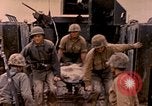 Immagine di Stati Uniti Marines Okinawa isole Ryukyu, 1945, secondo 51 filmato di repertorio 65675077496