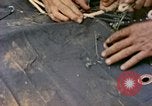 Standbild USA Soldaten Okinawa Ryukyu Inseln, 1945, aus Sekunde 26 historischem Filmmaterial Videoclip 65675077501