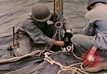 Standbild USA Soldaten Okinawa Ryukyu Inseln, 1945, aus Sekunde 33 historischem Filmmaterial Videoclip 65675077501