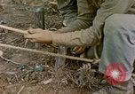Standbild USA Soldaten Okinawa Ryukyu Inseln, 1945, aus Sekunde 53 historischem Filmmaterial Videoclip 65675077501