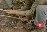 Standbild USA Soldaten Okinawa Ryukyu Inseln, 1945, aus Sekunde 54 historischem Filmmaterial Videoclip 65675077501