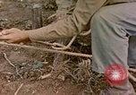 Standbild USA Soldaten Okinawa Ryukyu Inseln, 1945, aus Sekunde 61 historischem Filmmaterial Videoclip 65675077501