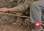 Standbild USA Soldaten Okinawa Ryukyu Inseln, 1945, aus Sekunde 62 historischem Filmmaterial Videoclip 65675077501