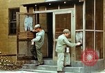 Image dichlorodiphényl-trichloroéthane United States USA, 1944, de la seconde 19 séquences d'archives historiques vidéo 65675077530