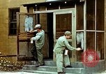Image dichlorodiphényl-trichloroéthane United States USA, 1944, de la seconde 21 séquences d'archives historiques vidéo 65675077530