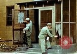 Image dichlorodiphényl-trichloroéthane United States USA, 1944, de la seconde 22 séquences d'archives historiques vidéo 65675077530