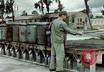 Image dichlorodiphényl-trichloroéthane United States USA, 1944, de la seconde 51 séquences d'archives historiques vidéo 65675077530