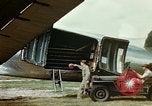 Image dichlorodiphényl-trichloroéthane United States USA, 1944, de la seconde 3 séquences d'archives historiques vidéo 65675077531