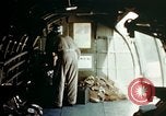 Image dichlorodiphényl-trichloroéthane United States USA, 1944, de la seconde 11 séquences d'archives historiques vidéo 65675077531