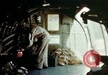 Image dichlorodiphényl-trichloroéthane United States USA, 1944, de la seconde 18 séquences d'archives historiques vidéo 65675077531
