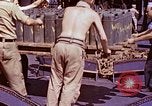 Standbild verwundete Marines Saipan Nördliche Marianen, 1945, aus Sekunde 23 historischem Filmmaterial Videoclip 65675077538