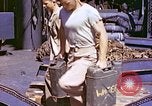 Standbild verwundete Marines Saipan Nördliche Marianen, 1945, aus Sekunde 34 historischem Filmmaterial Videoclip 65675077538