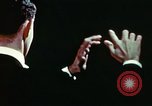 Standbild menschliche Hand United States USA, 1945, aus Sekunde 21 historischem Filmmaterial Videoclip 65675077547
