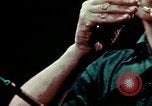 Standbild menschliche Hand United States USA, 1945, aus Sekunde 30 historischem Filmmaterial Videoclip 65675077547