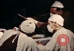 Image part le traitement des plaies Seconde Guerre Mondiale United States USA, 1945, de la seconde 4 séquences d'archives historiques vidéo 65675077550
