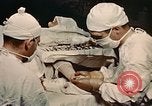 Image part le traitement des plaies Seconde Guerre Mondiale United States USA, 1945, de la seconde 17 séquences d'archives historiques vidéo 65675077550