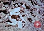Standbild Pest Control Nordafrika, 1945, aus Sekunde 39 historischem Filmmaterial Videoclip 65675077553