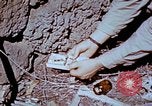 Standbild Pestkontrolle in Nordafrika Nordafrika, 1945, aus Sekunde 62 historischem Filmmaterial Videoclip 65675077554