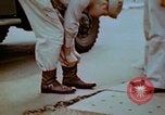 Standbild Pestkontrolle in Libyen 1945 Afrika, 1945, aus Sekunde 23 historischem Filmmaterial Videoclip 65675077556