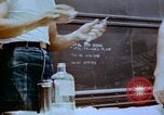 Standbild Pestkontrolle in Libyen 1945 Afrika, 1945, aus Sekunde 37 historischem Filmmaterial Videoclip 65675077556