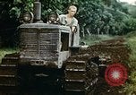 Standbild Brutplätze für Moskitos im Pazifik während des Weltkrieges II Pacific Theater, 1944, aus Sekunde 45 historischem Filmmaterial Videoclip 65675077566
