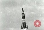 Standbild getarnt A-4 Rakete Peenemunde Deutschland, 1943, aus Sekunde 11 historischem Filmmaterial Videoclip 65675077604