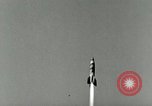 Standbild DEUTSCH A-4 Rakete starten Long Shot Peenemunde Deutschland, 1943, aus Sekunde 8 historischem Filmmaterial Videoclip 65675077607