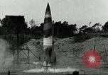 Standbild DEUTSCH A-4 Rakete Peenemunde Deutschland, 1943, aus Sekunde 4 historischem Filmmaterial Videoclip 65675077611