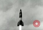 Standbild DEUTSCH A-4 Rakete Peenemunde Deutschland, 1943, aus Sekunde 8 historischem Filmmaterial Videoclip 65675077611